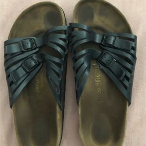 Birkenstock Granada navy size 39.  like new. Regular footbed markings.